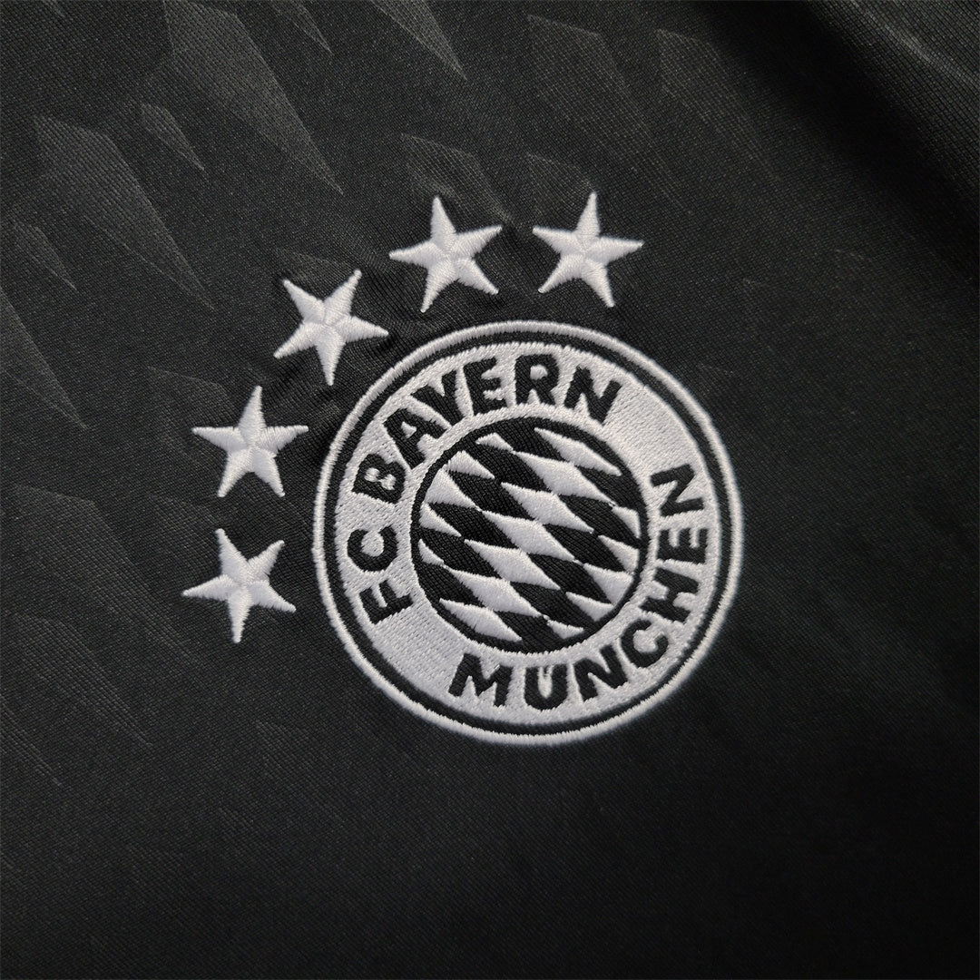 Bayern ''Black Goal Keeper'' Special Kit