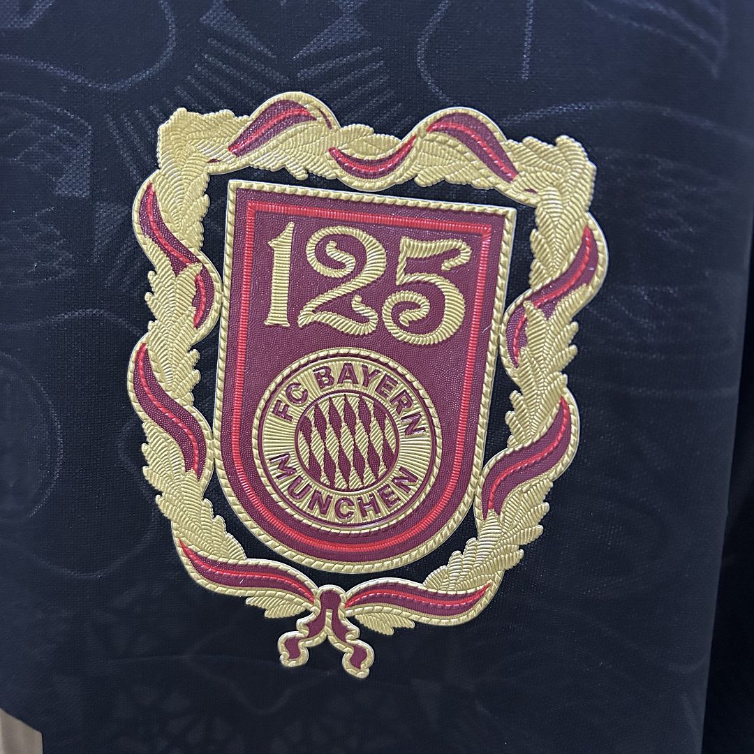 Bayern ,, Black 125th anniversary ,, Special Kit