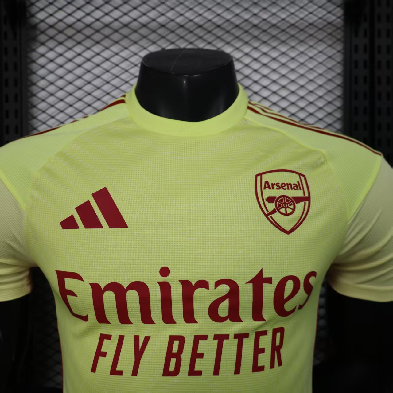 Arsenal ,,Gunners Solar Surge,, Special Kit