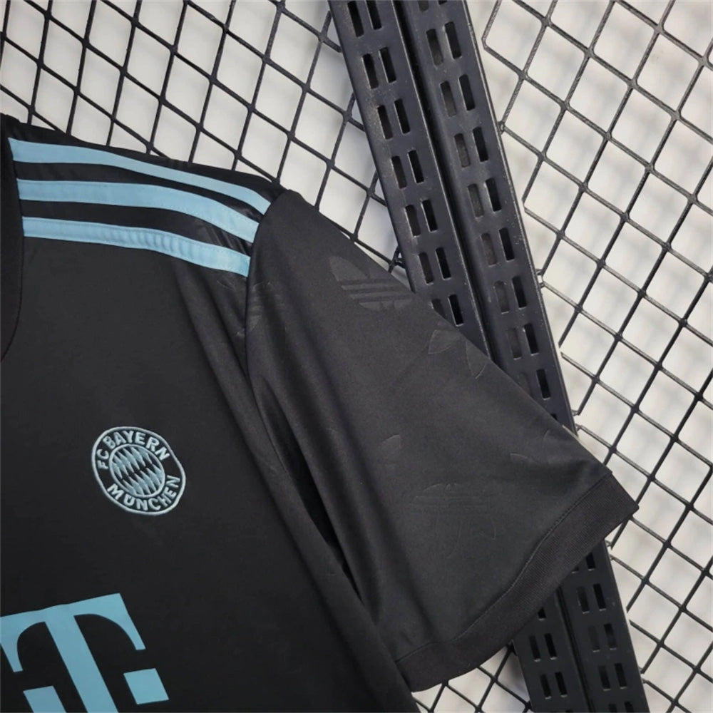 Bayern ''Shadow Blue'' Special Kit