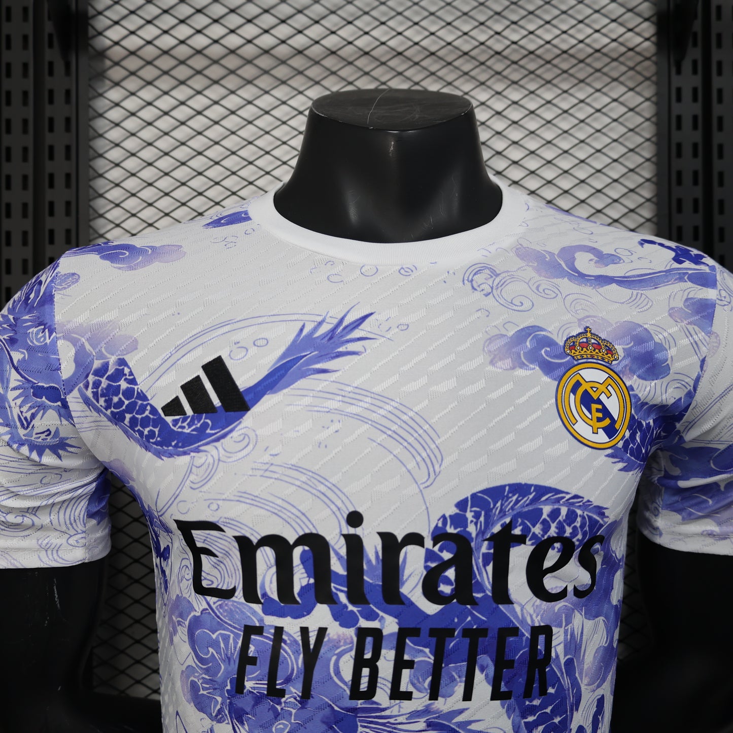 Real Madrid ,,Sapphire Cloud,, Special Kit