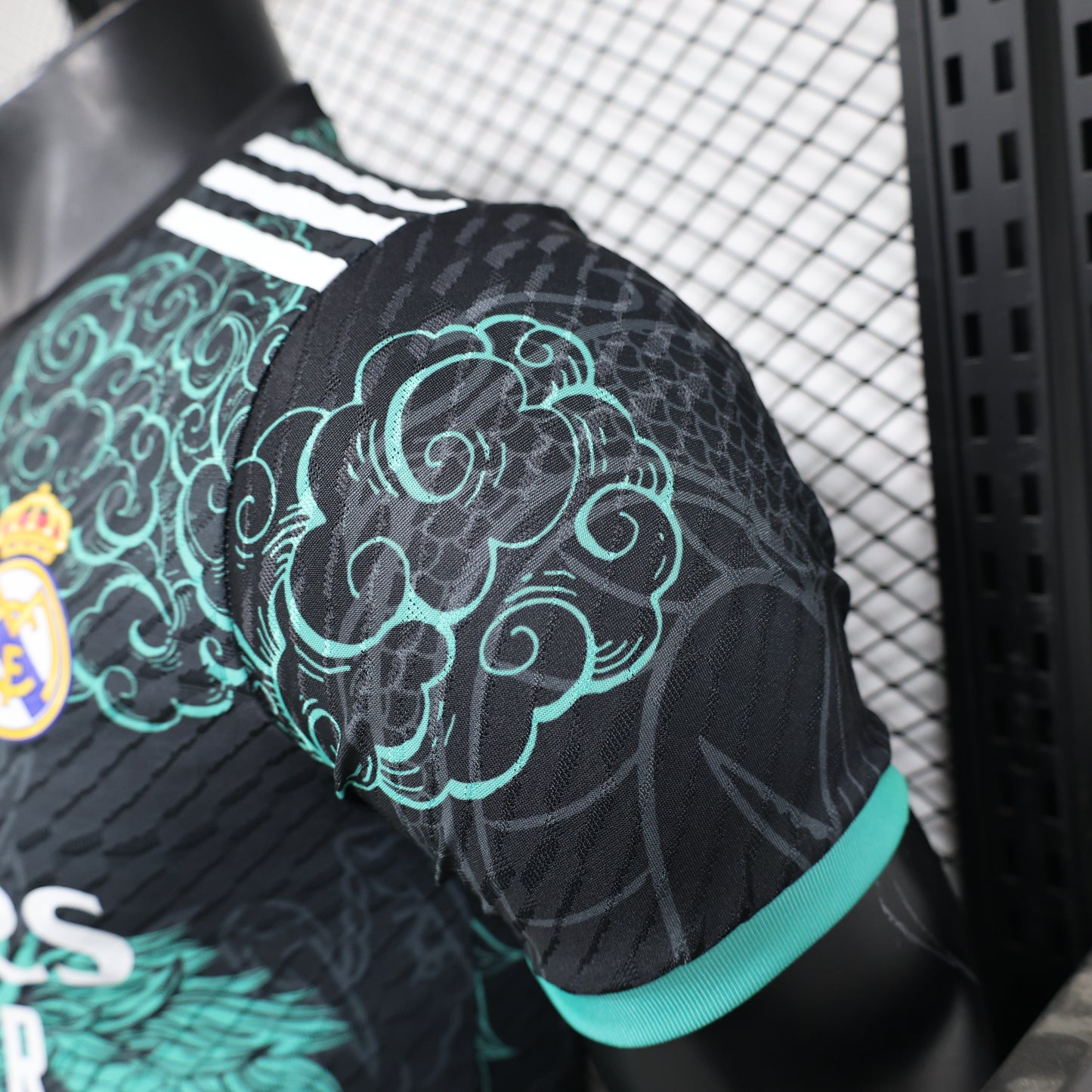Real Madrid ,,Neon Blue Dragon,, Special Kit