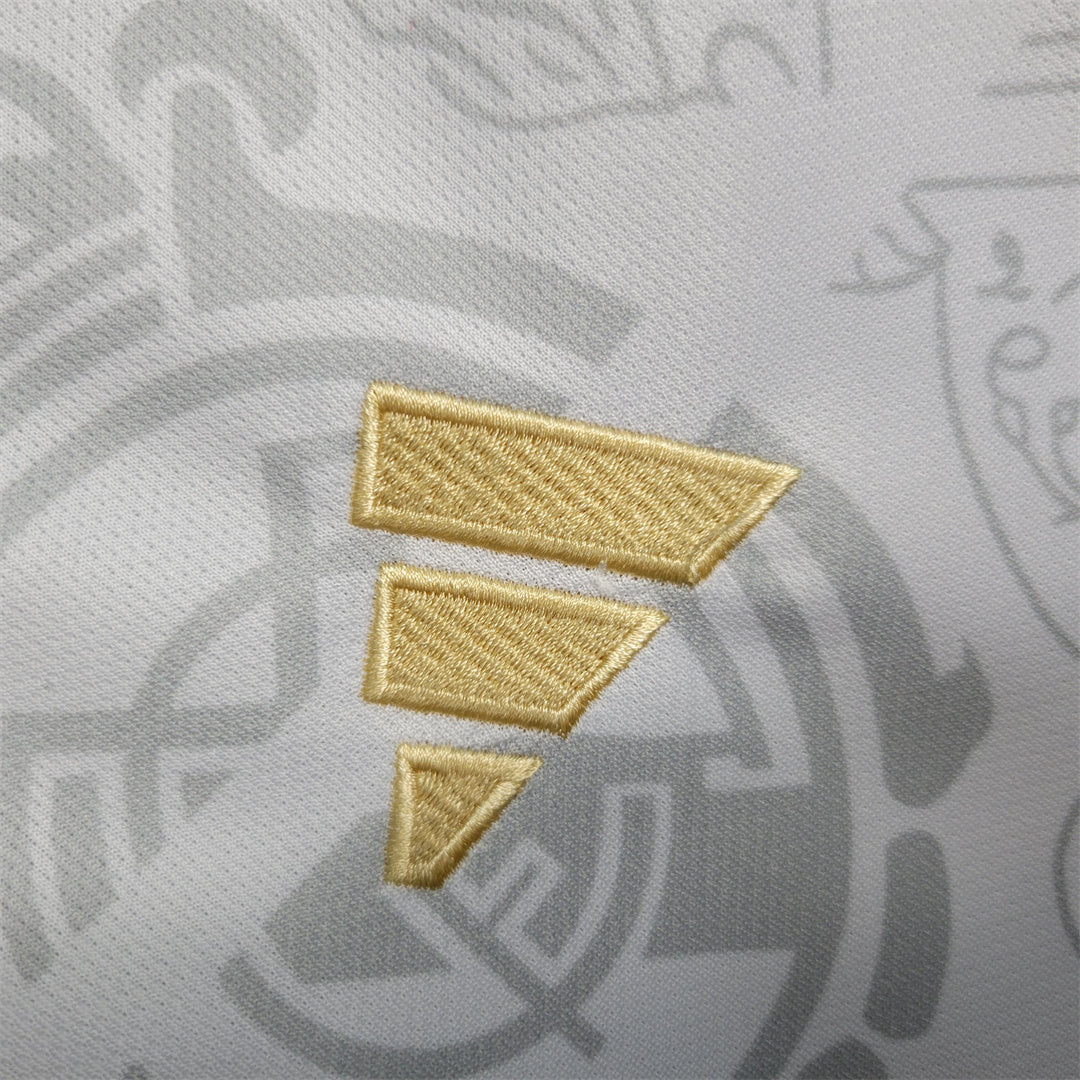 Real Madrid ''White Emblem'' Special Kit