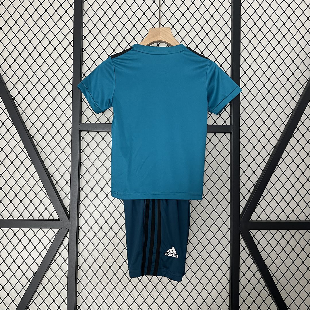 Real Madrid Retro | Kid Set ''Home'' Special Kit