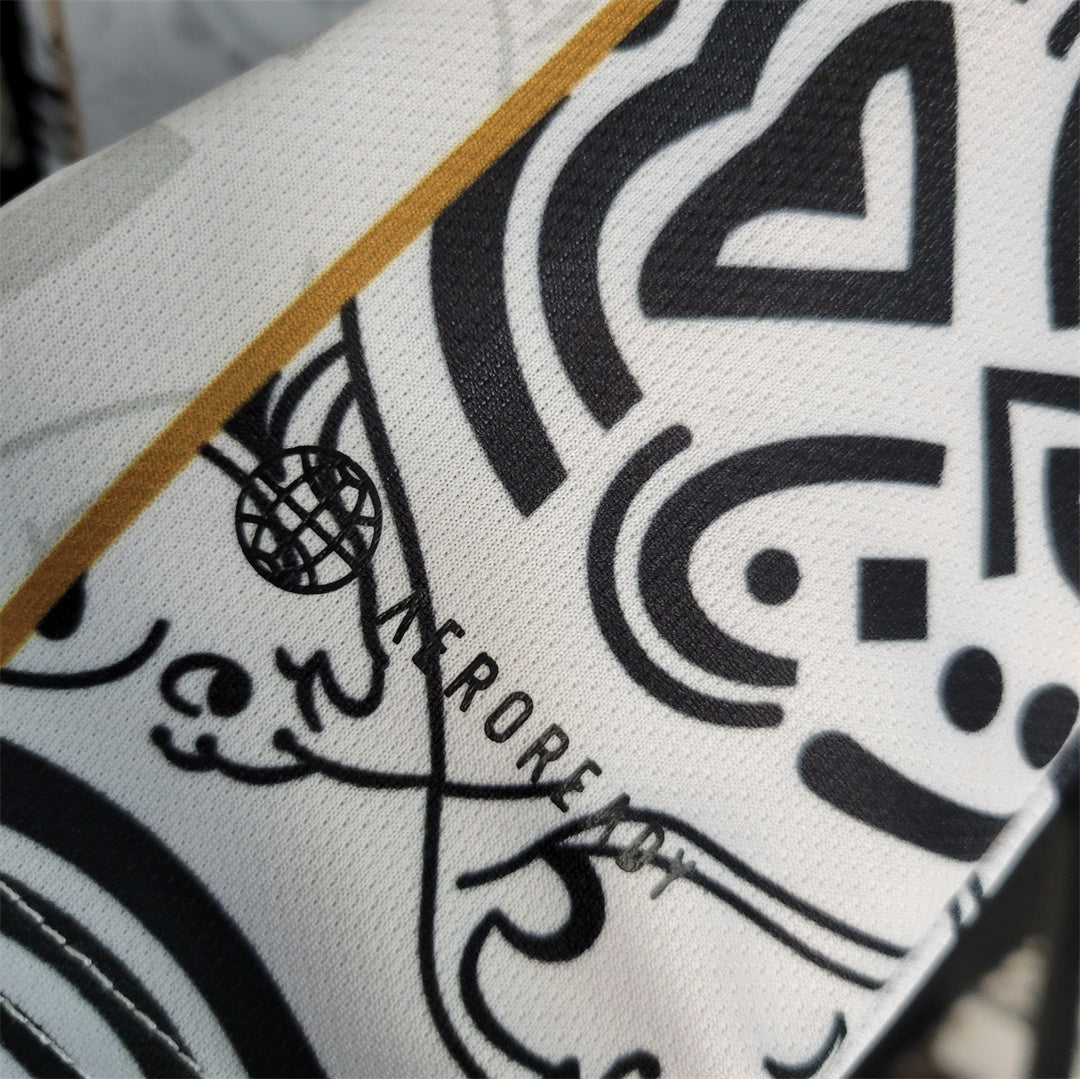Real Madrid ''White Emblem'' Special Kit