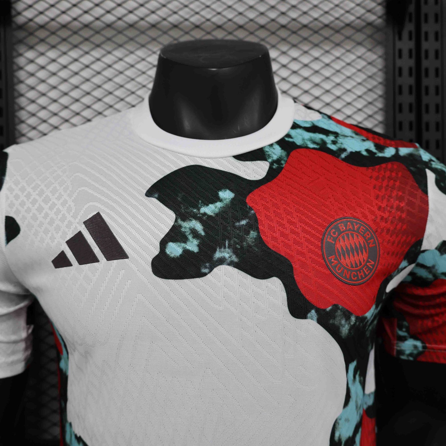Bayern ''Visionary Camo'' Special Kit