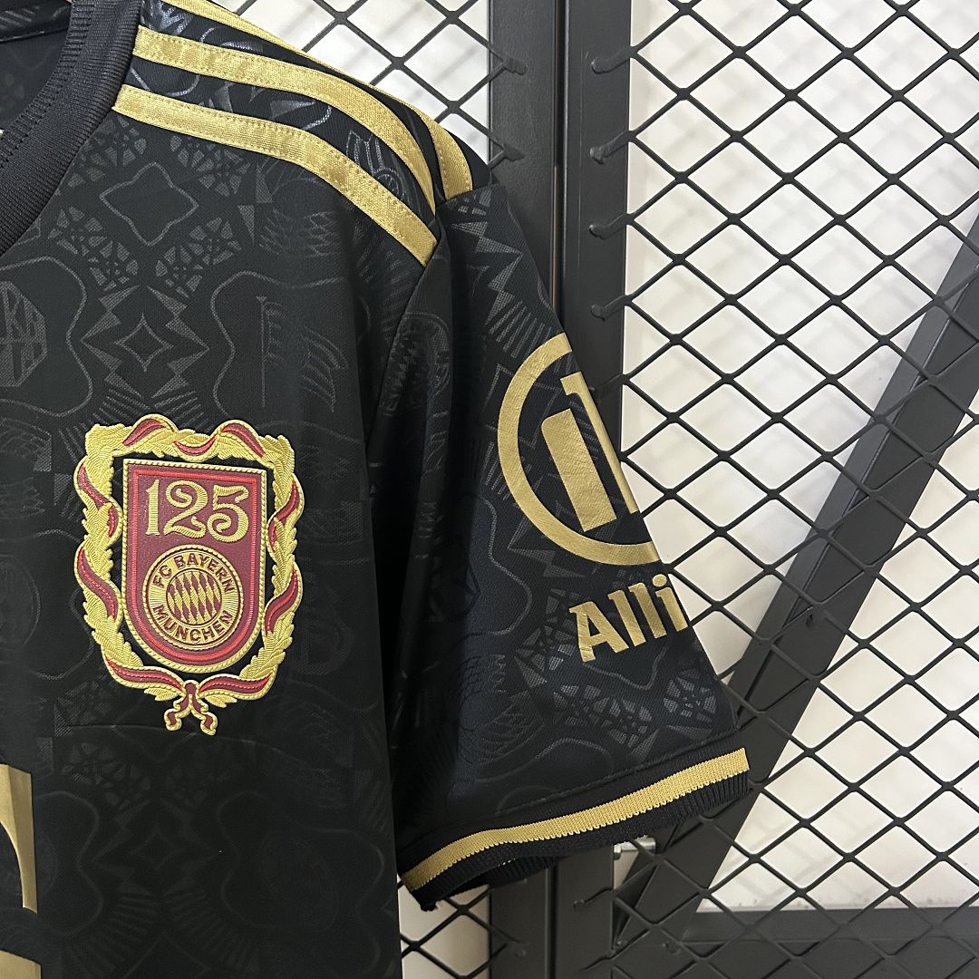 Bayern ,, Black 125th anniversary ,, Special Kit