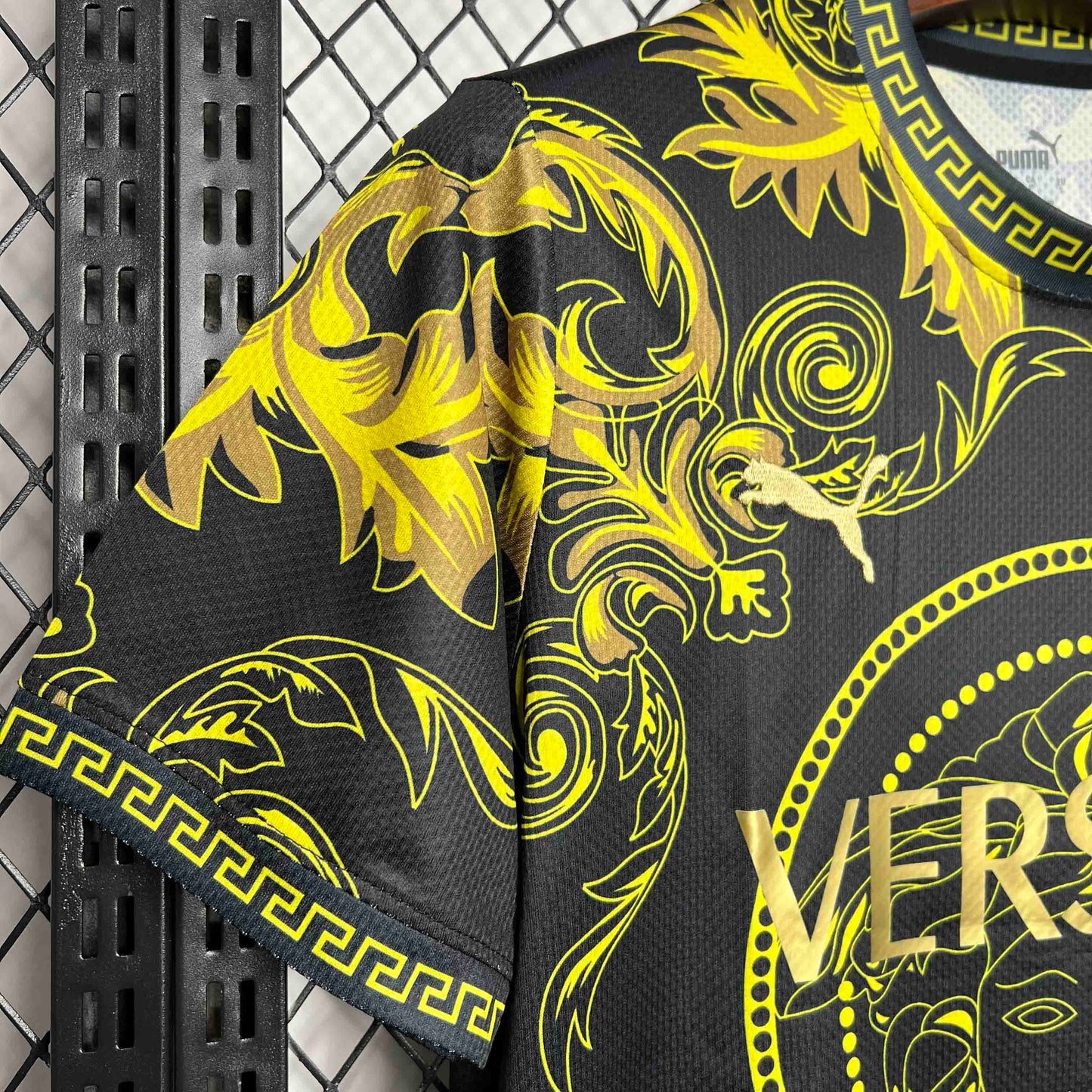 Italy ''Yellow Versace'' Special Kit