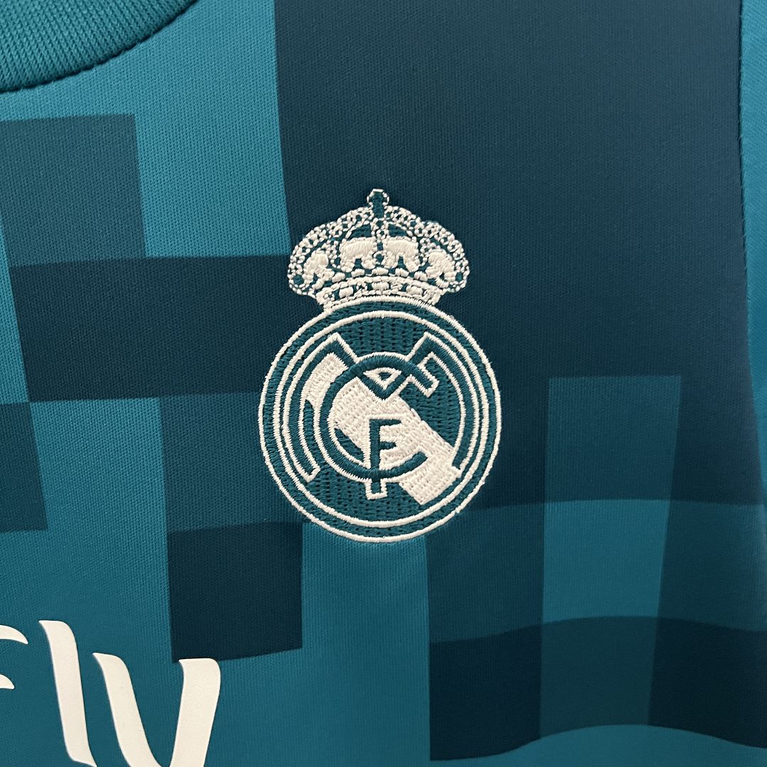 Real Madrid Retro | Kid Set ''Home'' Special Kit