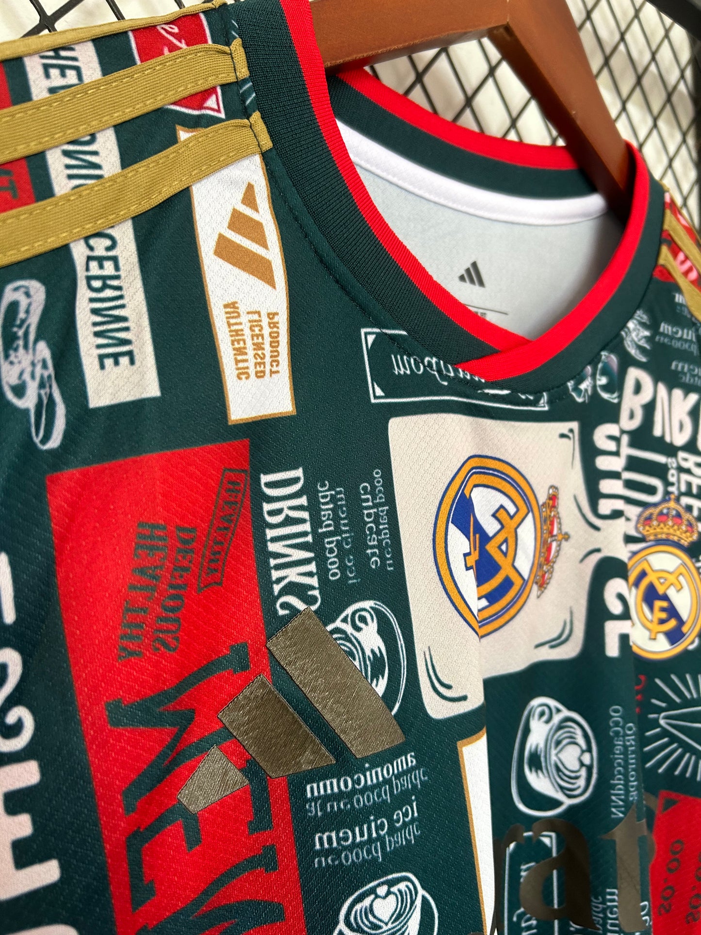 Real Madrid ,,Galáctico Graffiti,, Special Kit