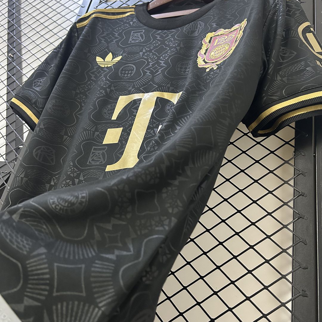 Bayern ,, Black 125th anniversary ,, Special Kit