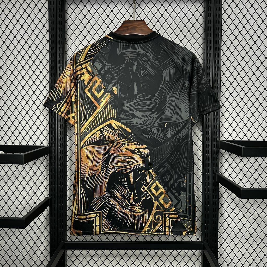 Real Madrid ,,Golden Lion,, Special Kit