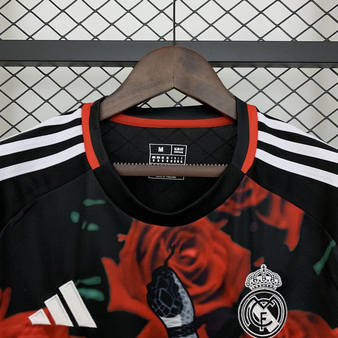 Real Madrid ,,Red Snake'' 25/26 Special Kit