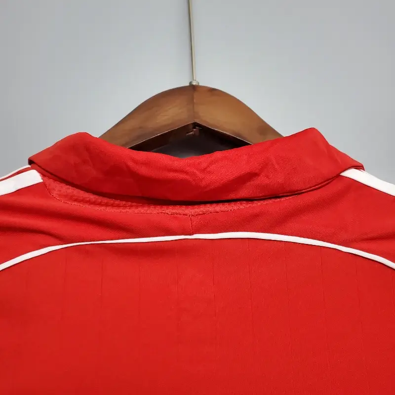 Liverpool ''Retro'' 06/ 07 Special Kit