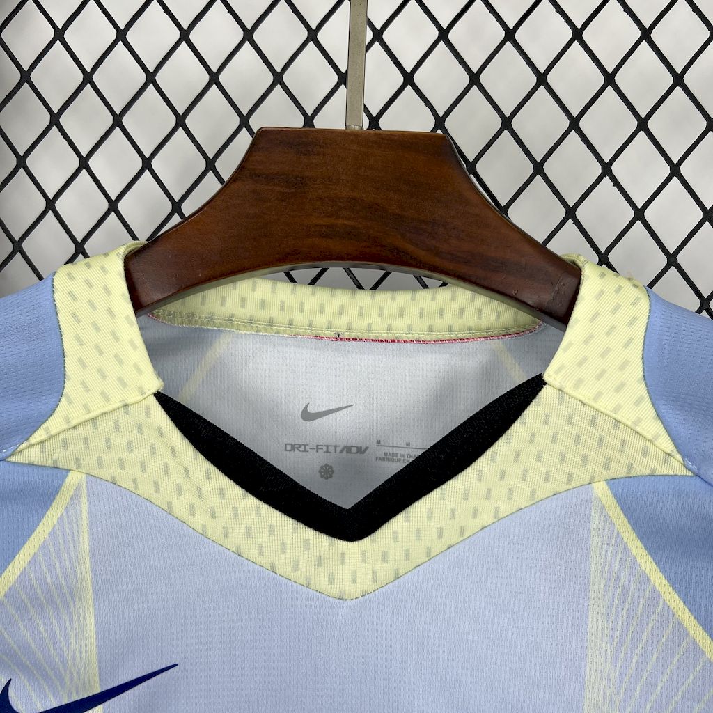 Barcelona ,,Catalan Neon,, Special Kit