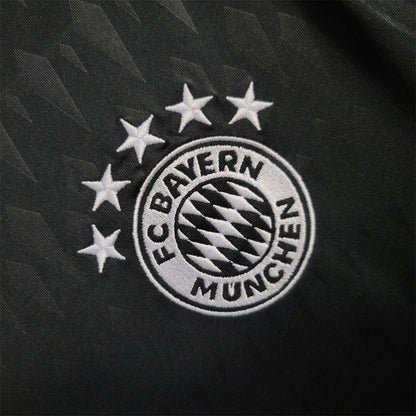 Bayern ''Black Goal Keeper'' Special Kit