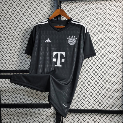 Bayern ''Black Goal Keeper'' Special Kit