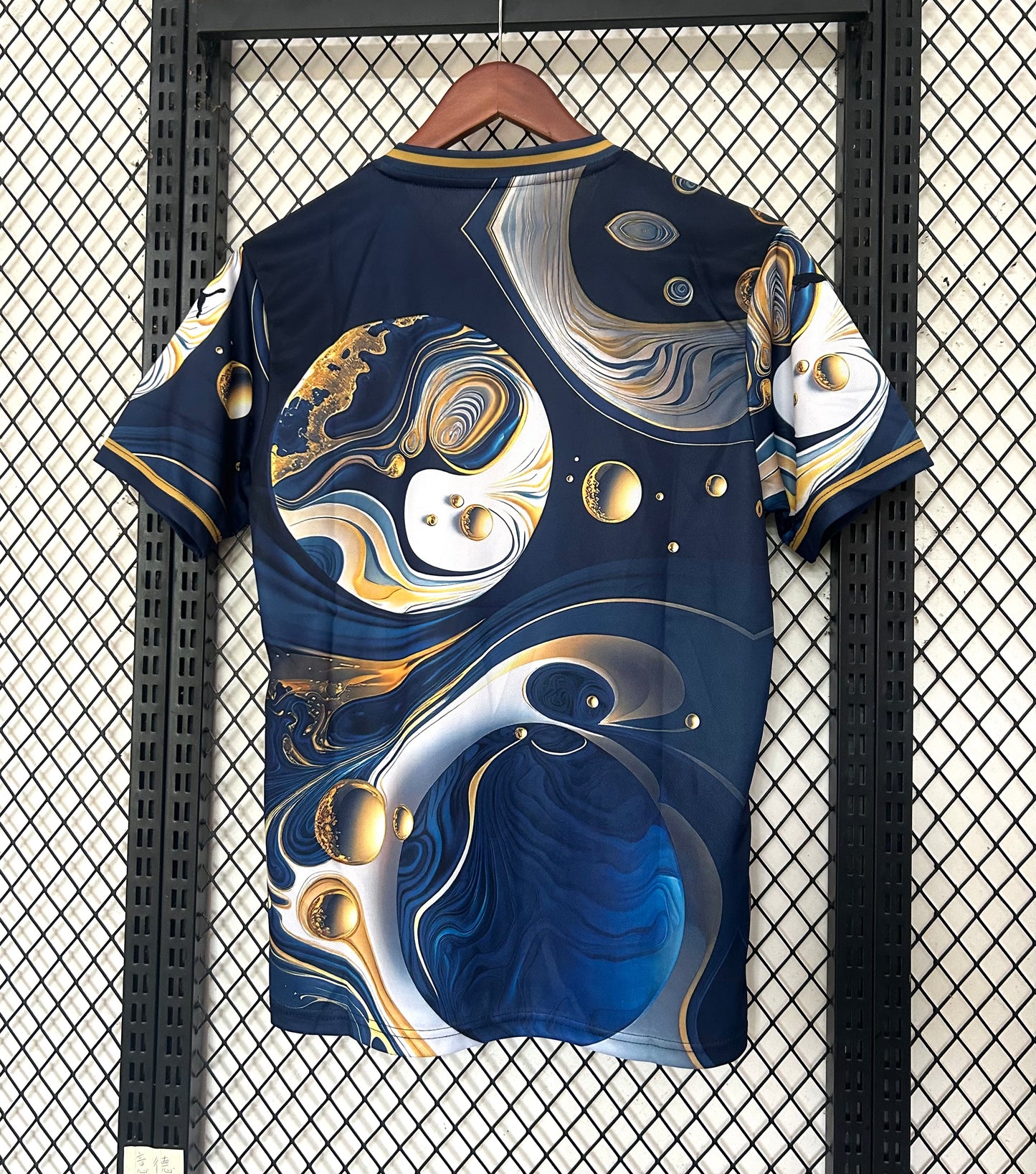 Manchester City ,,Cosmic Swirl,, Special Kit