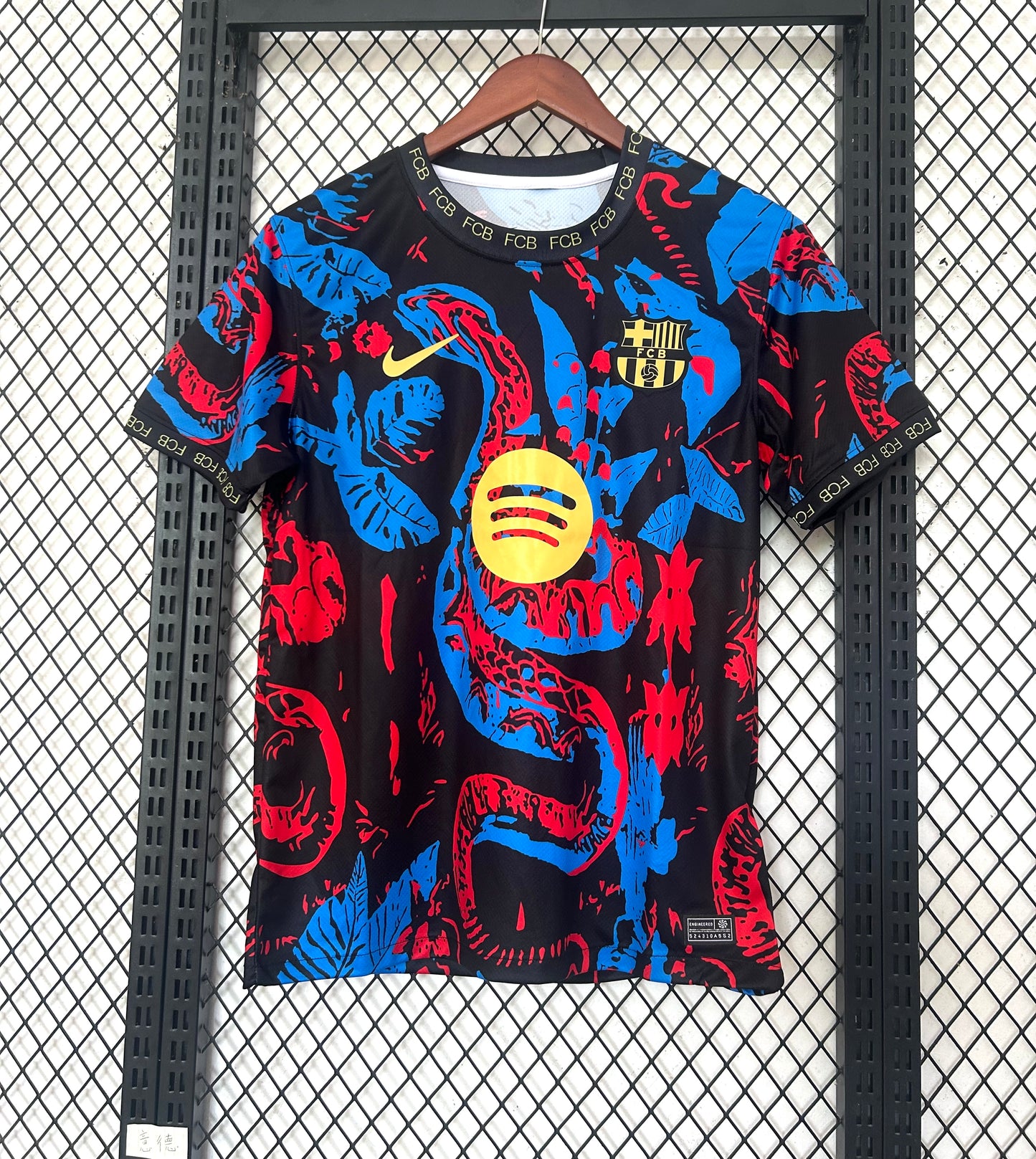 Barcelona ,,Toxic Tropic,, Special Kit