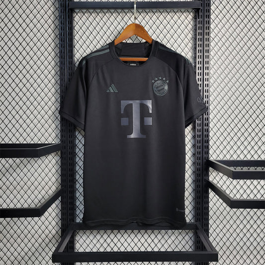 Bayern ''Shadow'' Special Kit