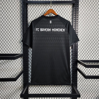 Bayern ''Black Goal Keeper'' Special Kit