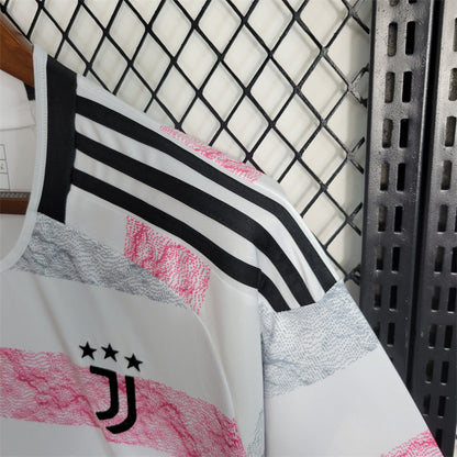 Juventus ''Pink Thunder'' Special Kit