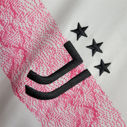 Juventus ''Pink Thunder'' Special Kit