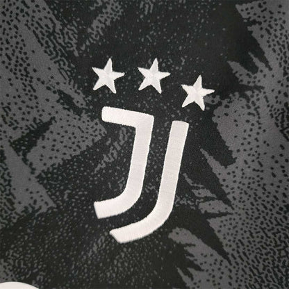 Juventus ''Black Thunder'' Special Kit