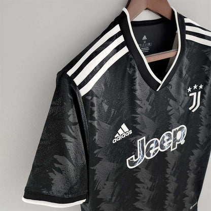 Juventus ''Black Thunder'' Special Kit