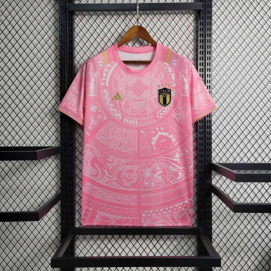 Italy ''Pink Totem'' Special Kit