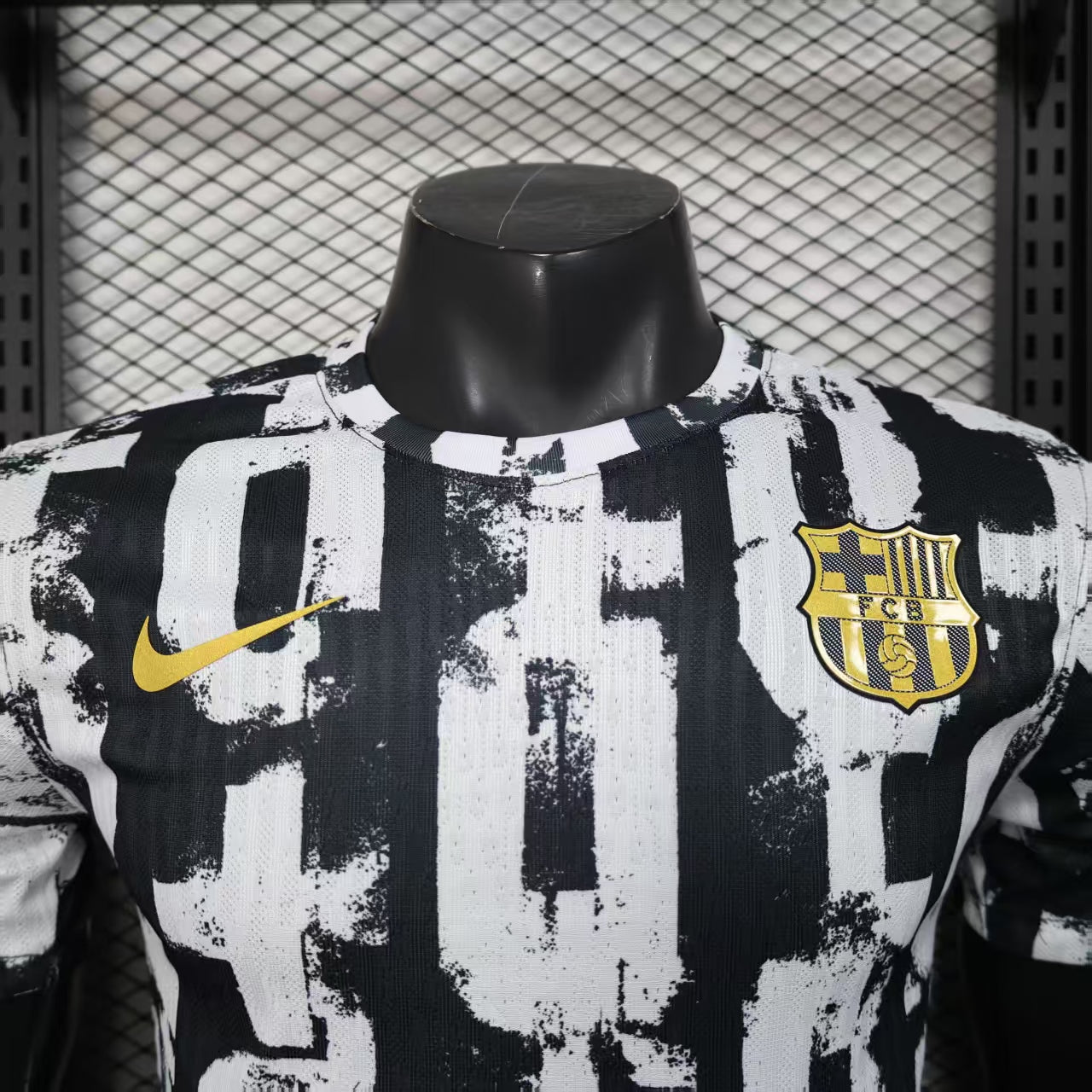 Barcelona ,,Night Cipher,, Special Kit