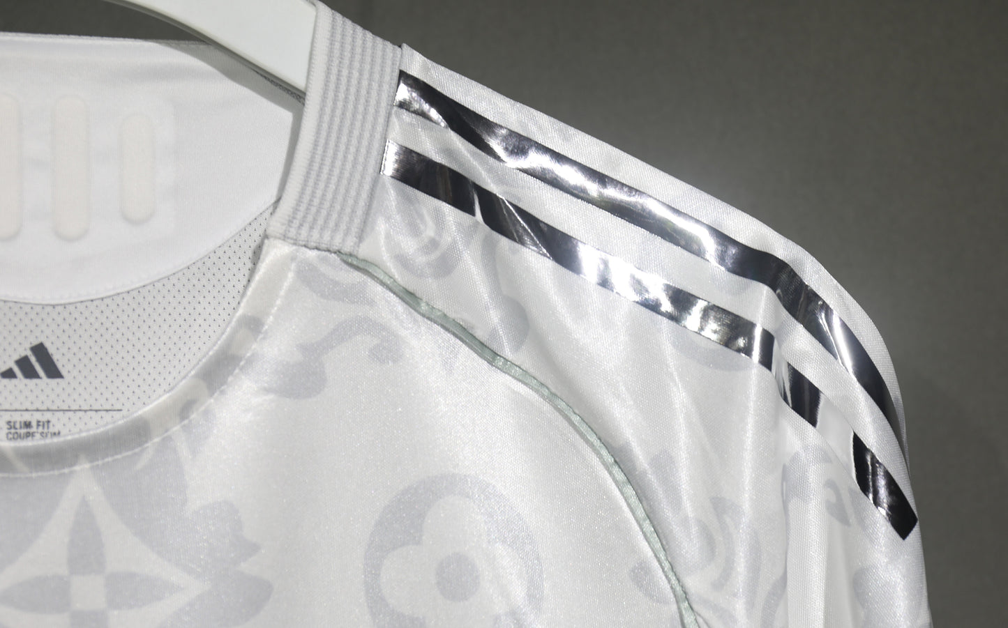 Real Madrid ,,Cristal Aura'' Special Kit