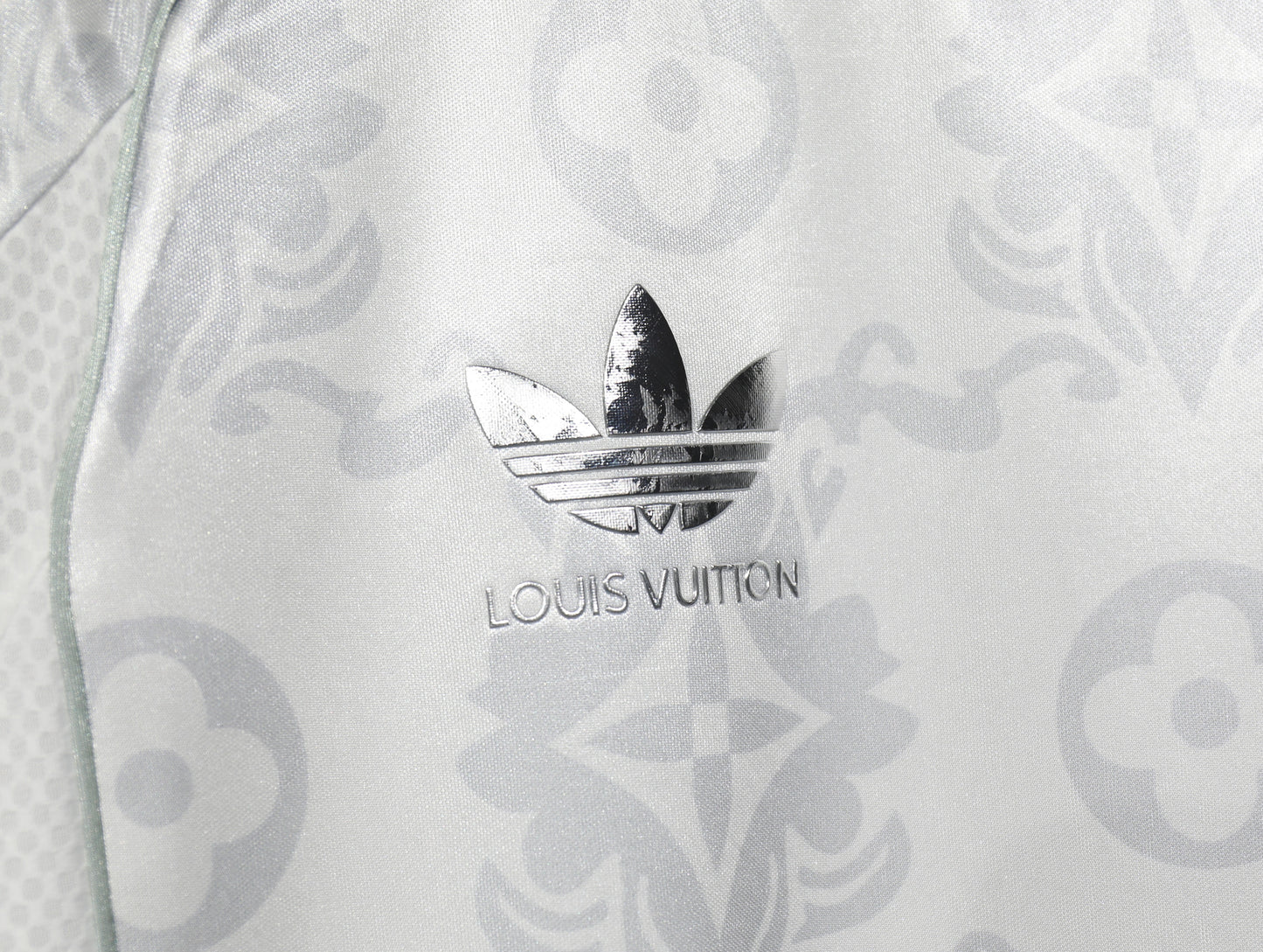 Real Madrid ,,Cristal Aura'' Special Kit