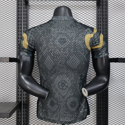Chelsea ,,,Golden Snake''  25/26 Special Kit